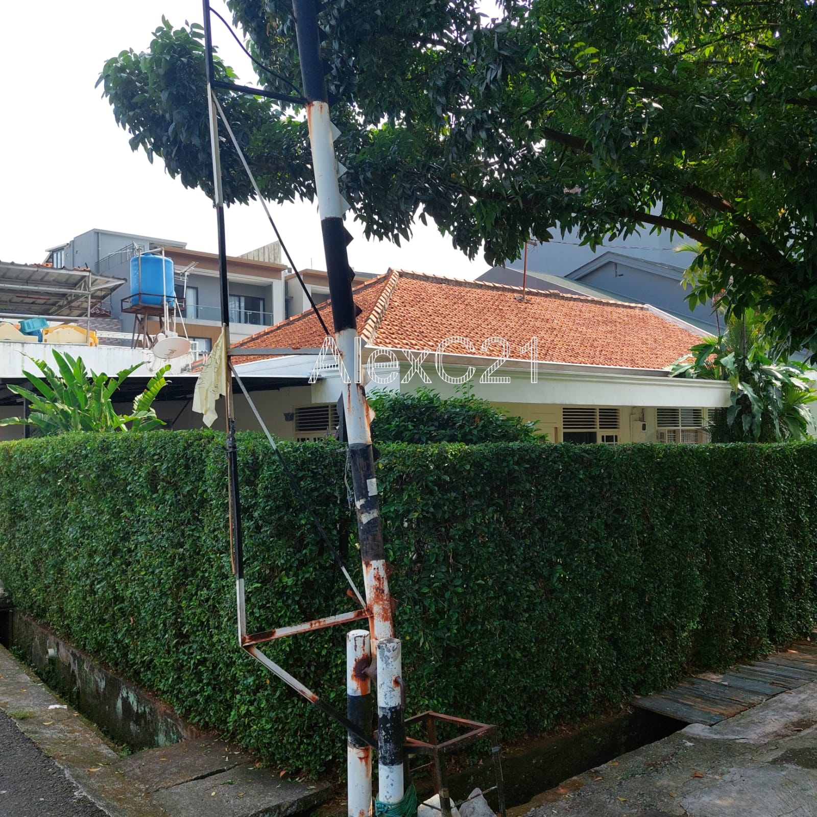 Dijual rumah dalam komplek di Pancoran, Pengadegan, Pancoran