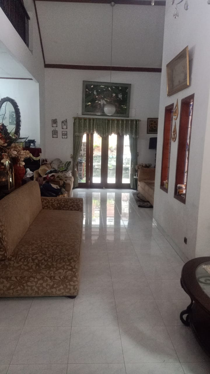 Disewakan rumah town house plus swiming pool di Cipete Utara