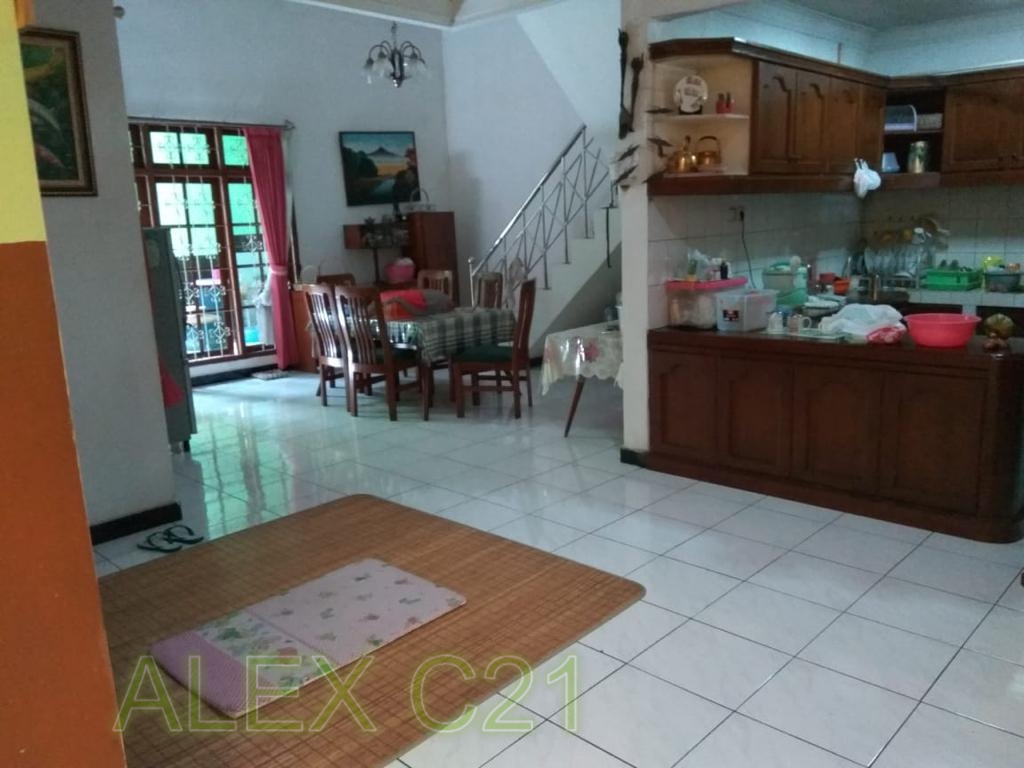 Rumah 2 lantai (cluster one gate system) di Pondok Kelapa