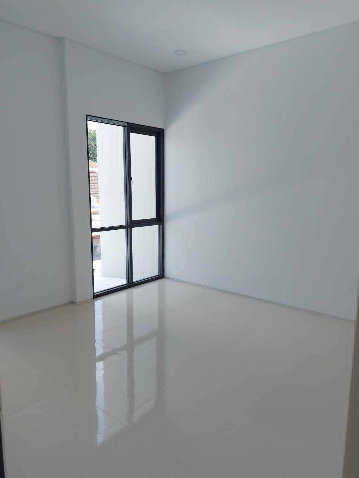 *Jual Rumah Baru Jl. SATELIT UTARA Sukomanunggal , Surabaya*