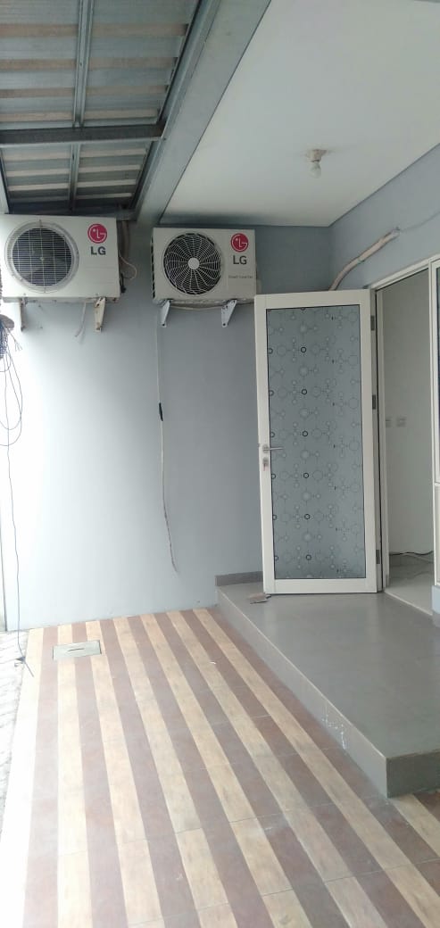 Disewakan rumah cantik dan bersih di SUVARNA SUTERA TANGERANG