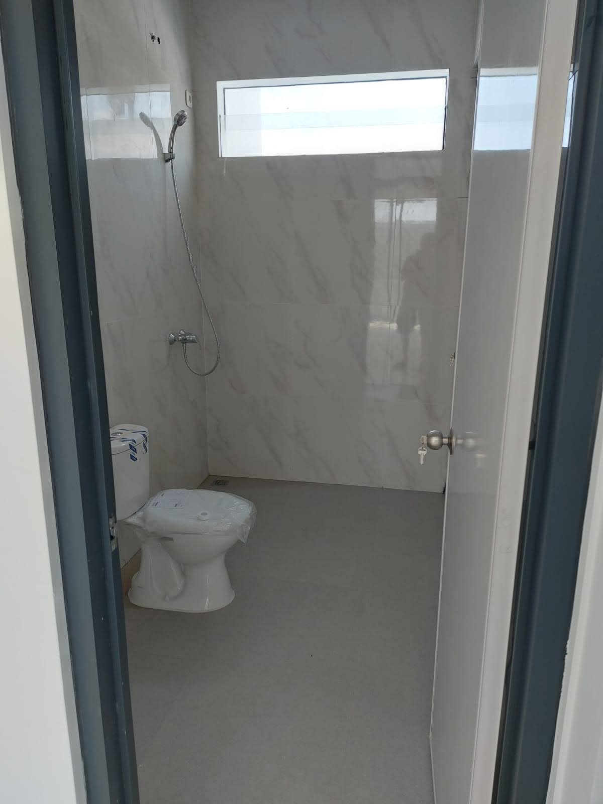 *Jual Rumah Baru Jl. SATELIT UTARA Sukomanunggal , Surabaya*