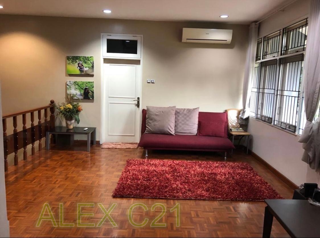 Dijual Rumah Lokasi Strategis di Taman Aries Meruya Utara Ilir