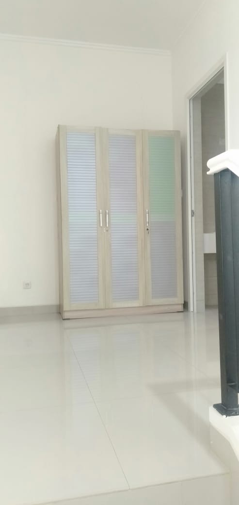 Disewakan rumah cantik dan bersih di SUVARNA SUTERA TANGERANG