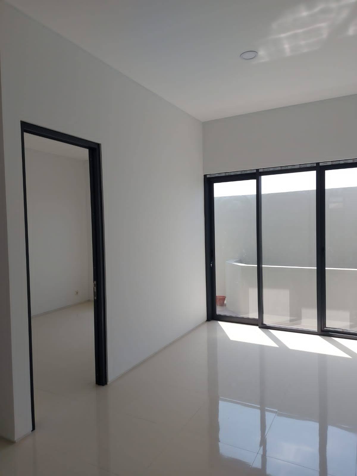 *Jual Rumah Baru Jl. SATELIT UTARA Sukomanunggal , Surabaya*