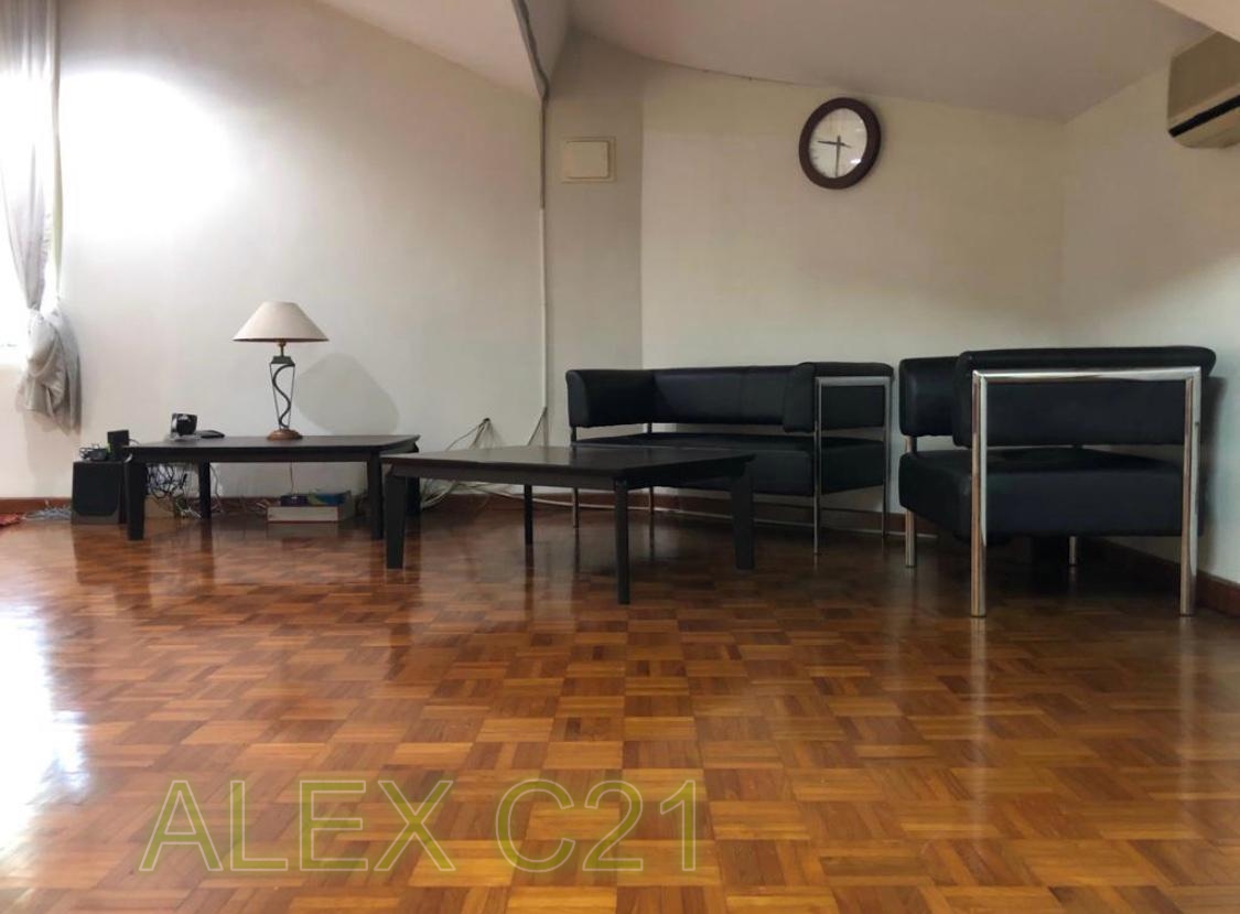 Dijual Rumah Lokasi Strategis di Taman Aries Meruya Utara Ilir