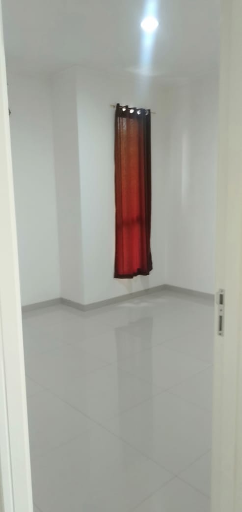 Disewakan rumah cantik dan bersih di SUVARNA SUTERA TANGERANG
