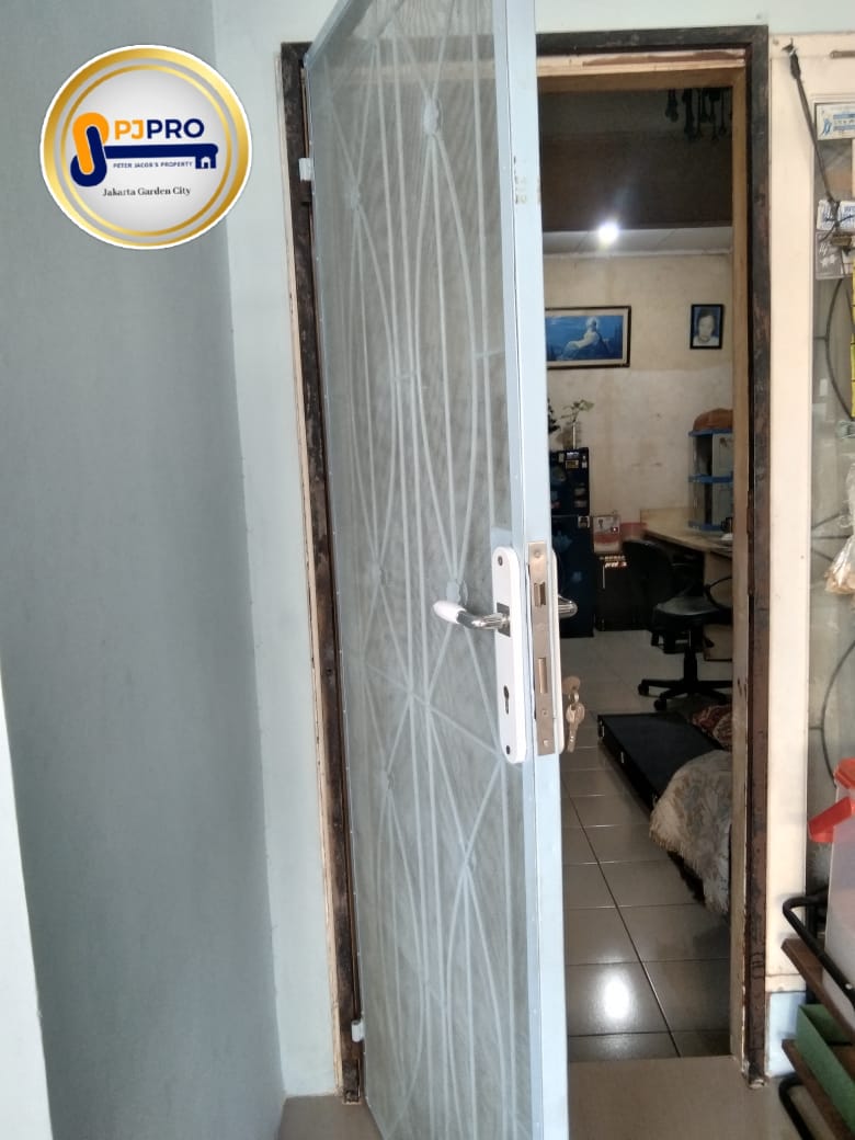 Dijual Rumah dengan Harga Murah Area Bebas Banjir di Duta Bumi 1