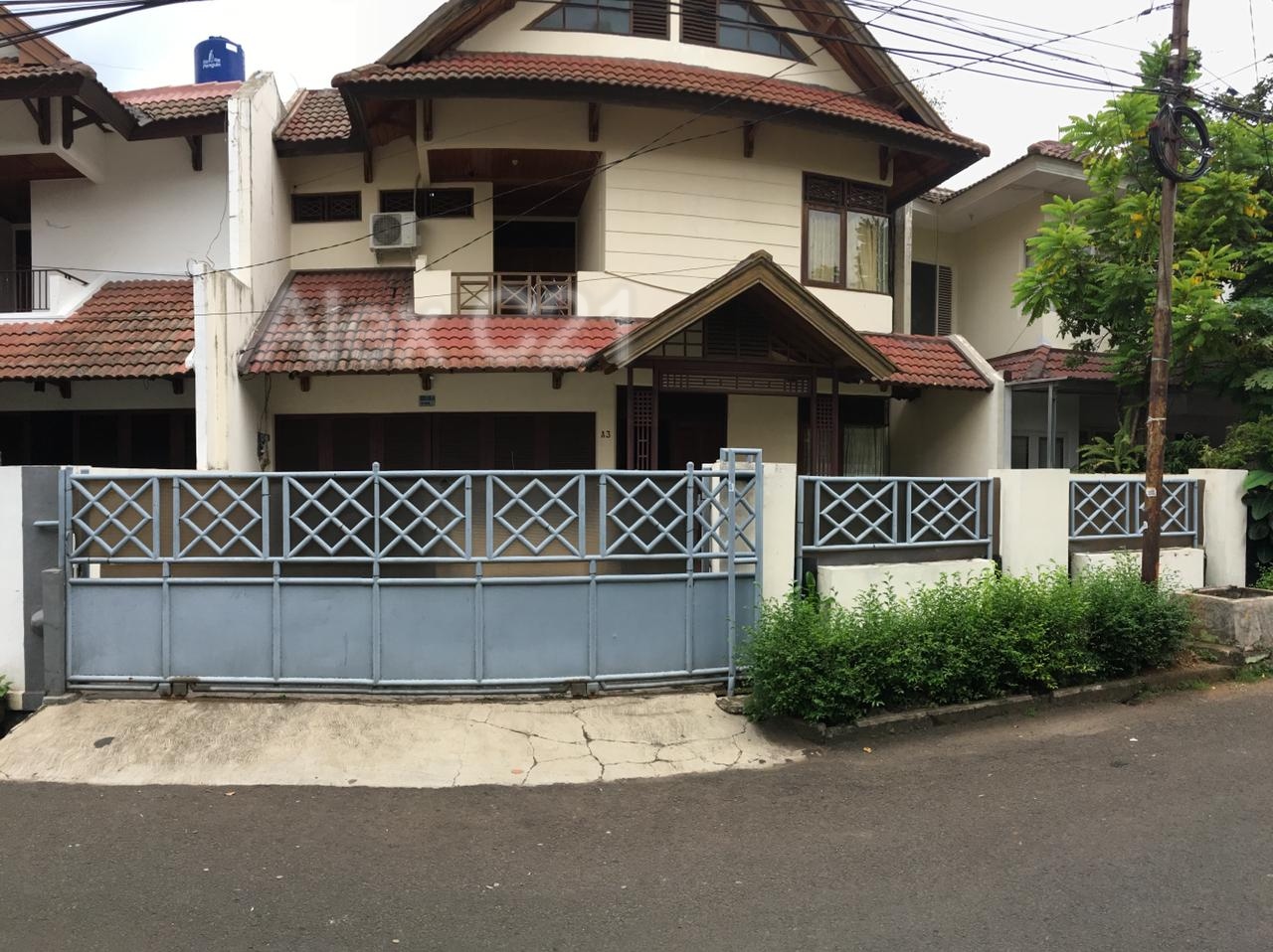 Dijual rumah lama di daerah Pejaten, Ragunan, Pasar Minggu