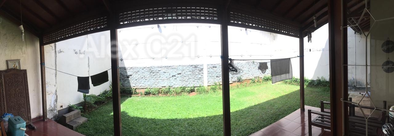 Dijual rumah lama di daerah Pejaten, Ragunan, Pasar Minggu