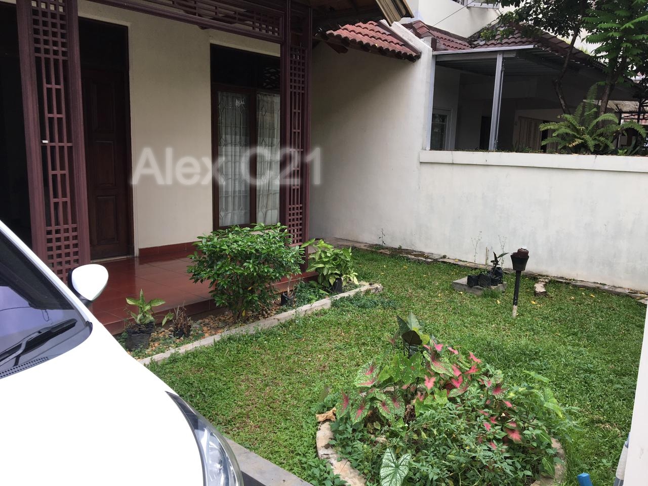 Dijual rumah lama di daerah Pejaten, Ragunan, Pasar Minggu