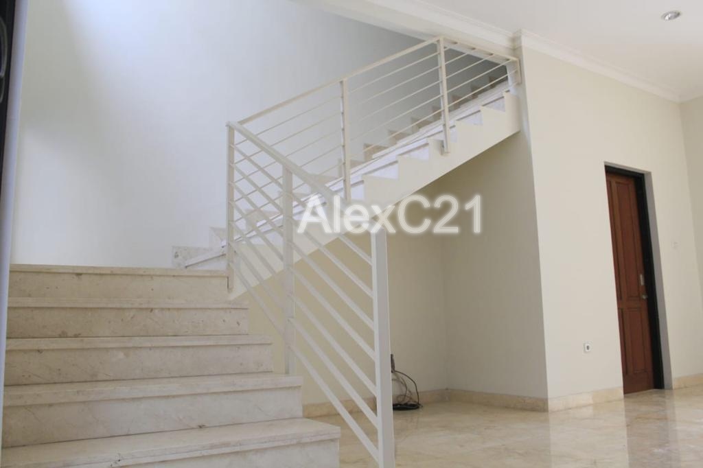 Dijual rumah minimalis di pondok indah, Pondok Pinang