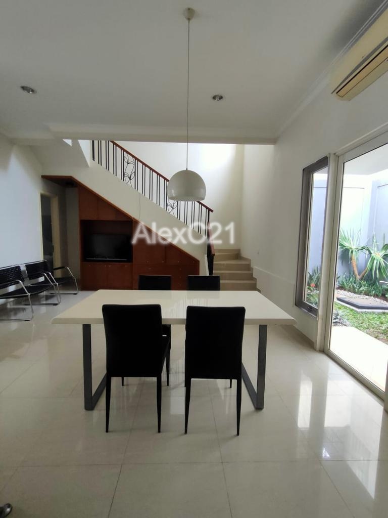 Dijual rumah diperum Gading Serpong, Kelapa Dua, Kab. Tangerang