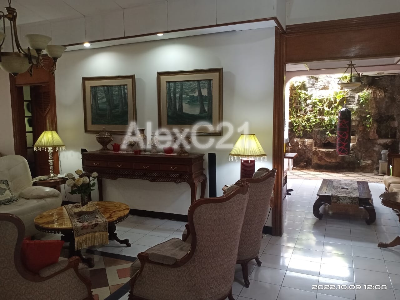 Dijual BU Rumah Strategis cantik (hitung tanah saja) di Mampang