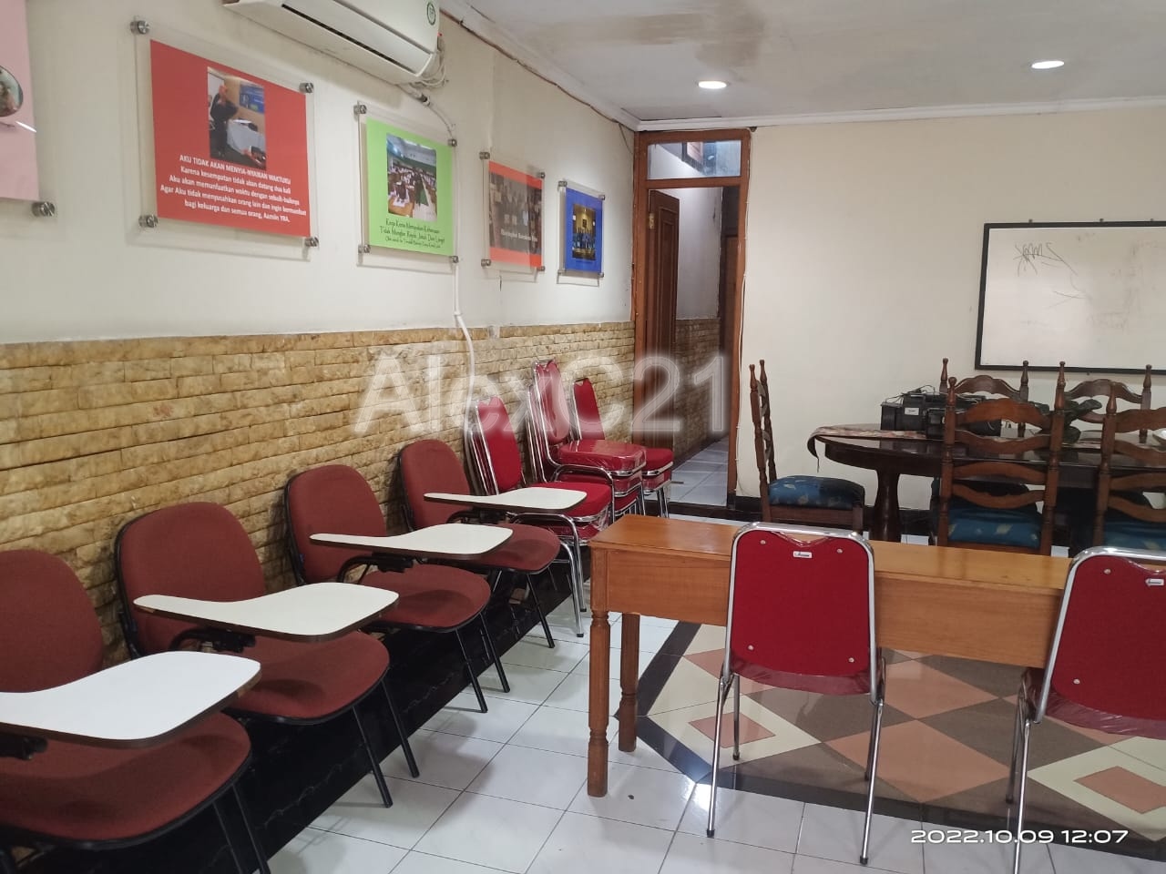 Dijual BU Rumah Strategis cantik (hitung tanah saja) di Mampang