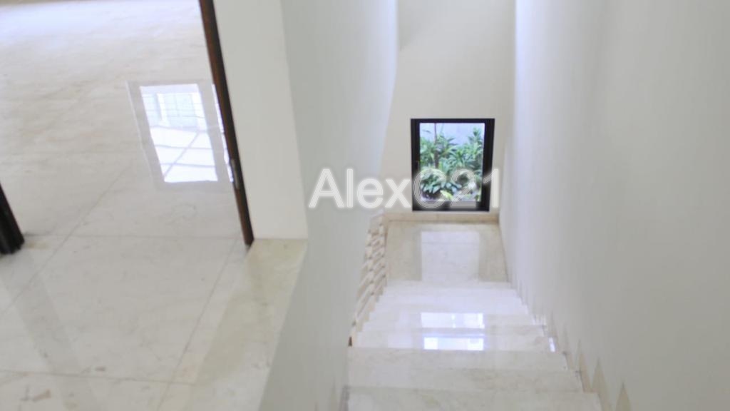 Dijual rumah minimalis di pondok indah, Pondok Pinang