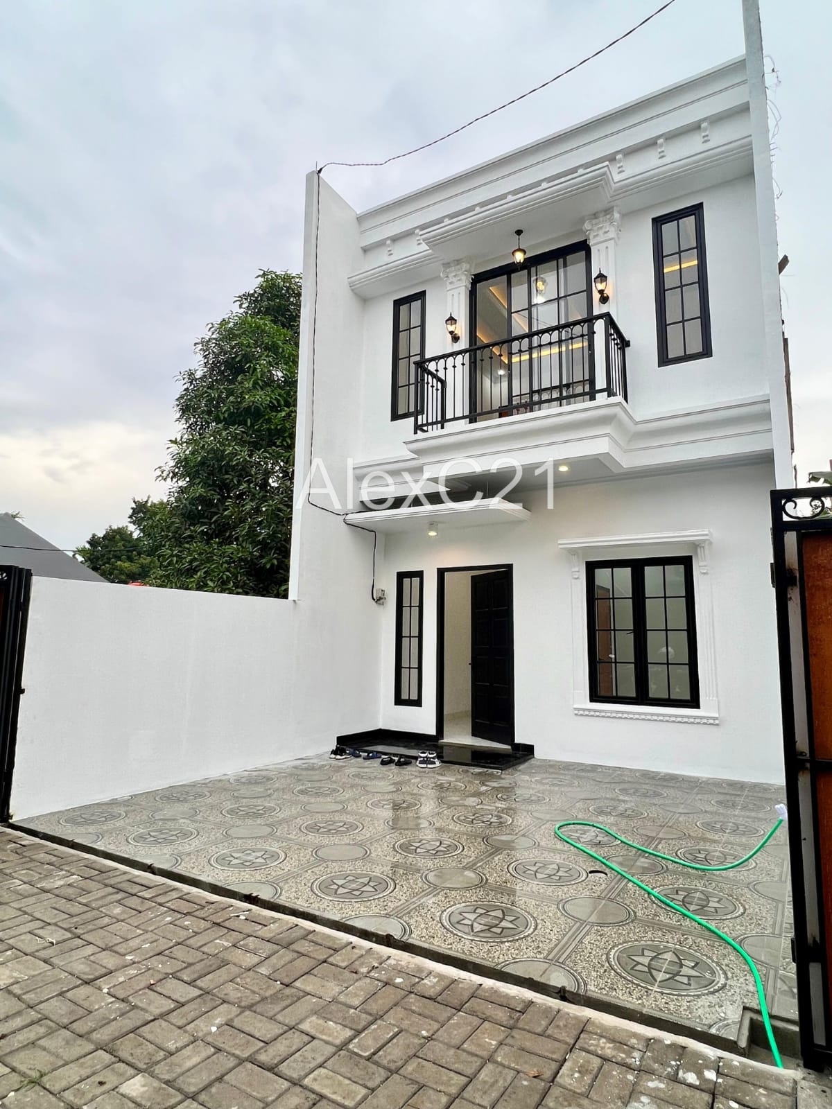 Dijual Rumah baru di Cipedak, Jagakarsa, Jakarta Selatan