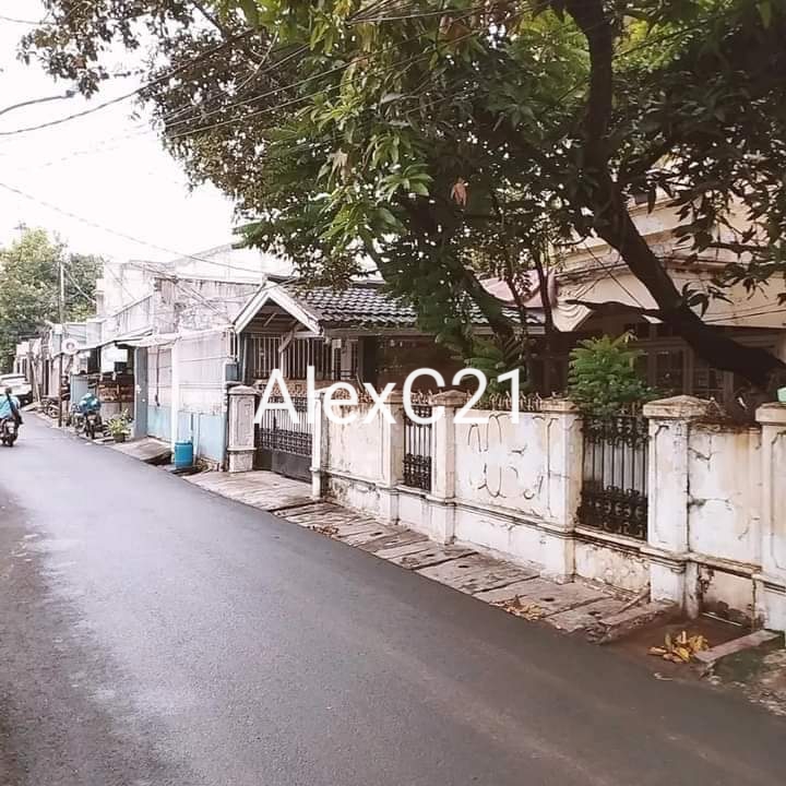 Dijual cepat rumah (BU) cocok utk rumah kost di Kemanggisan