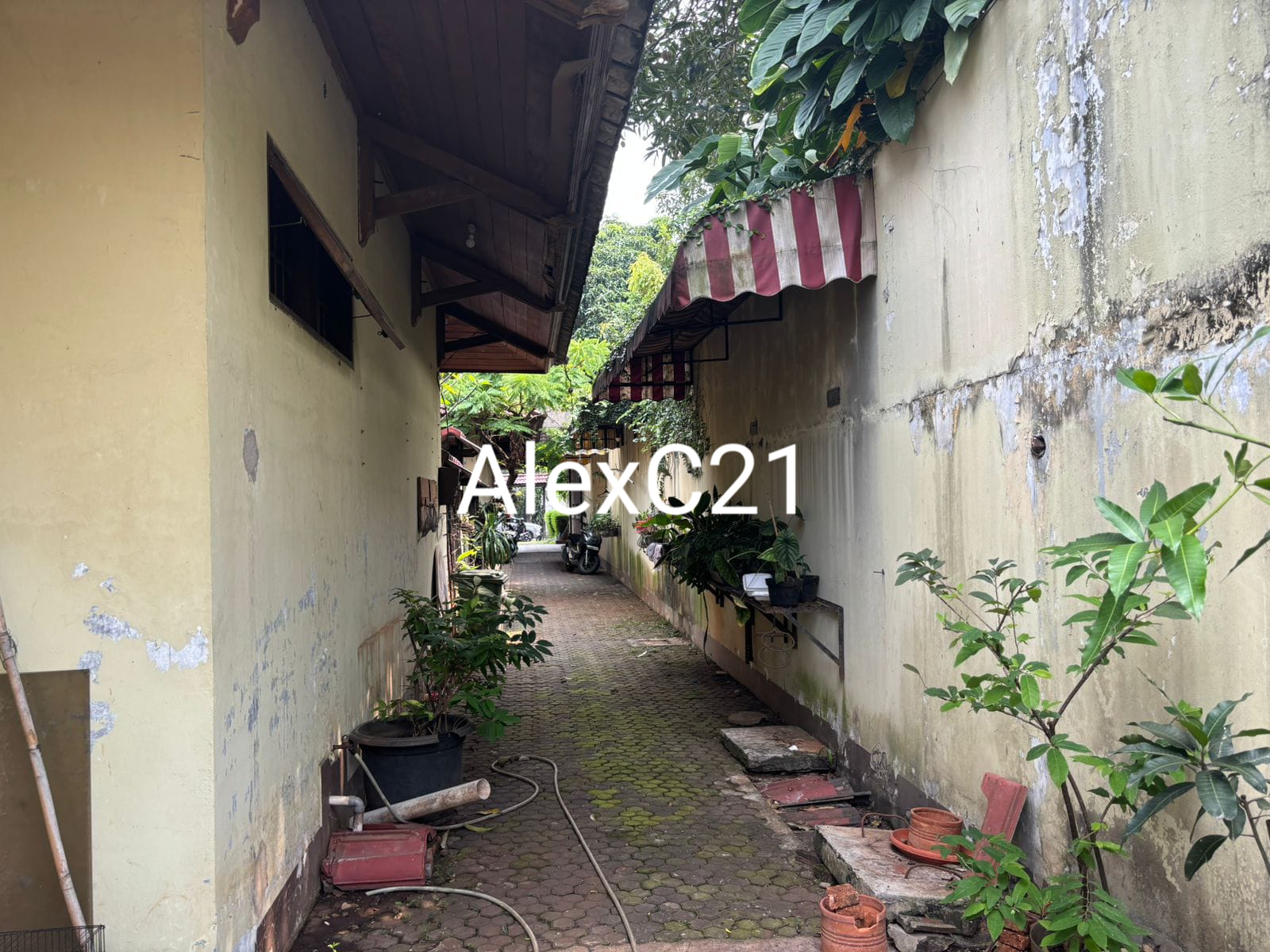 Dijual Rumah Di Area Komersial di Jl. Kemang, Bangka