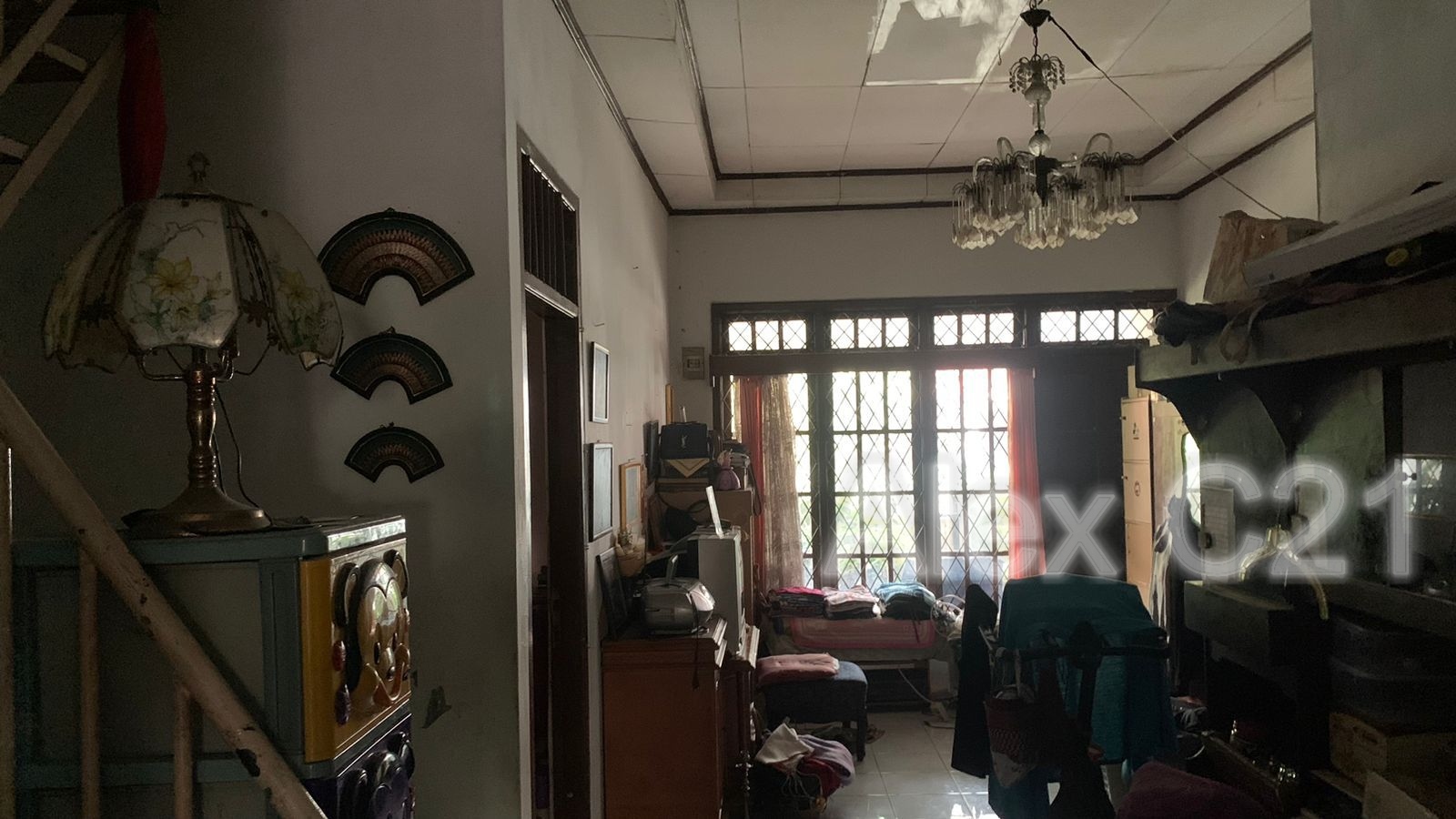 Dijual rumah hitung tanah saja di kebon Jeruk dekat Binus