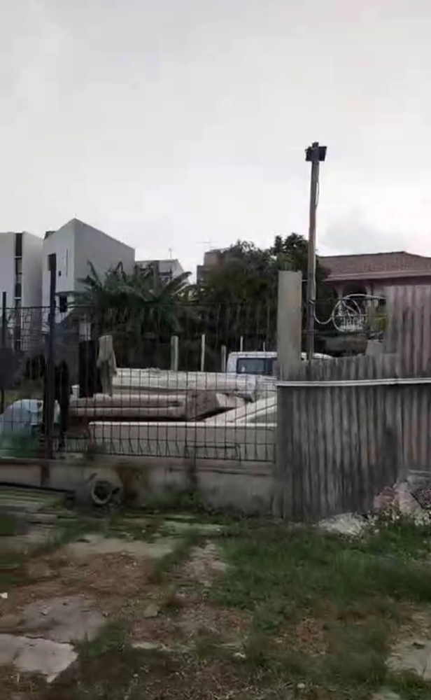 Bangunan Hitung Tanah Harga di Bawah NJOP di Jl. Tebet Raya Jkt