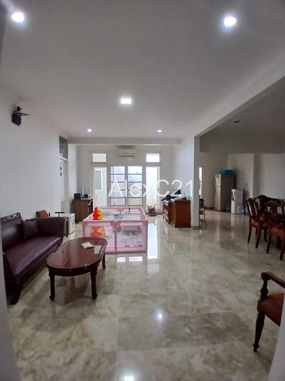 Dijual Rumah di Komplek Tanjung Barat Indah Super Strategis