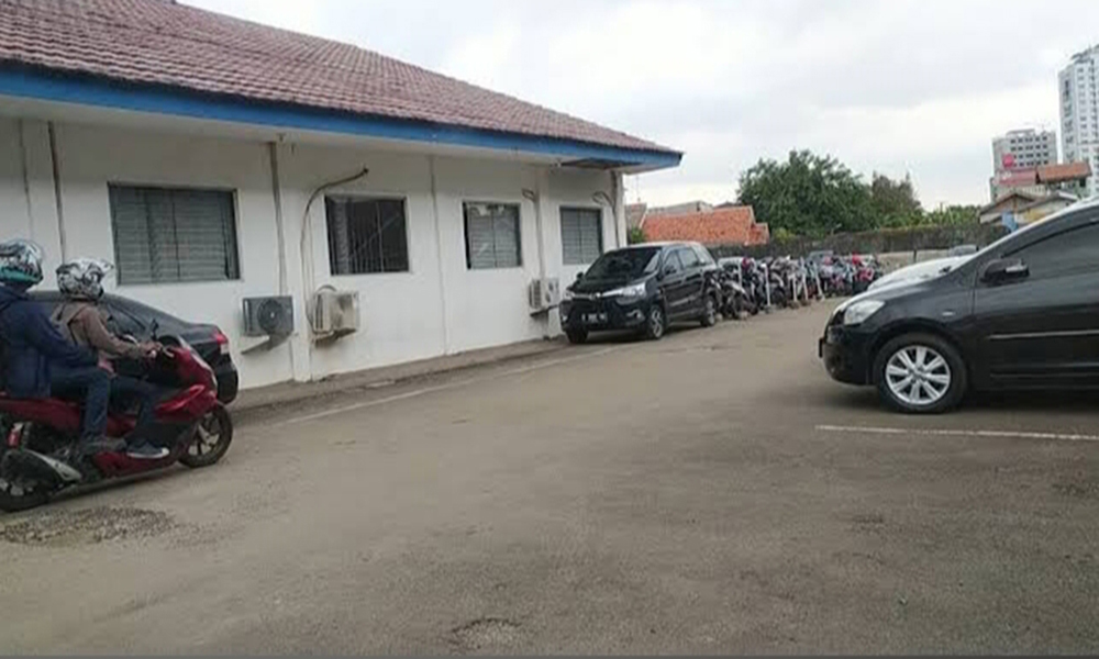 Bangunan Hitung Tanah Harga di Bawah NJOP di Jl. Tebet Raya Jkt