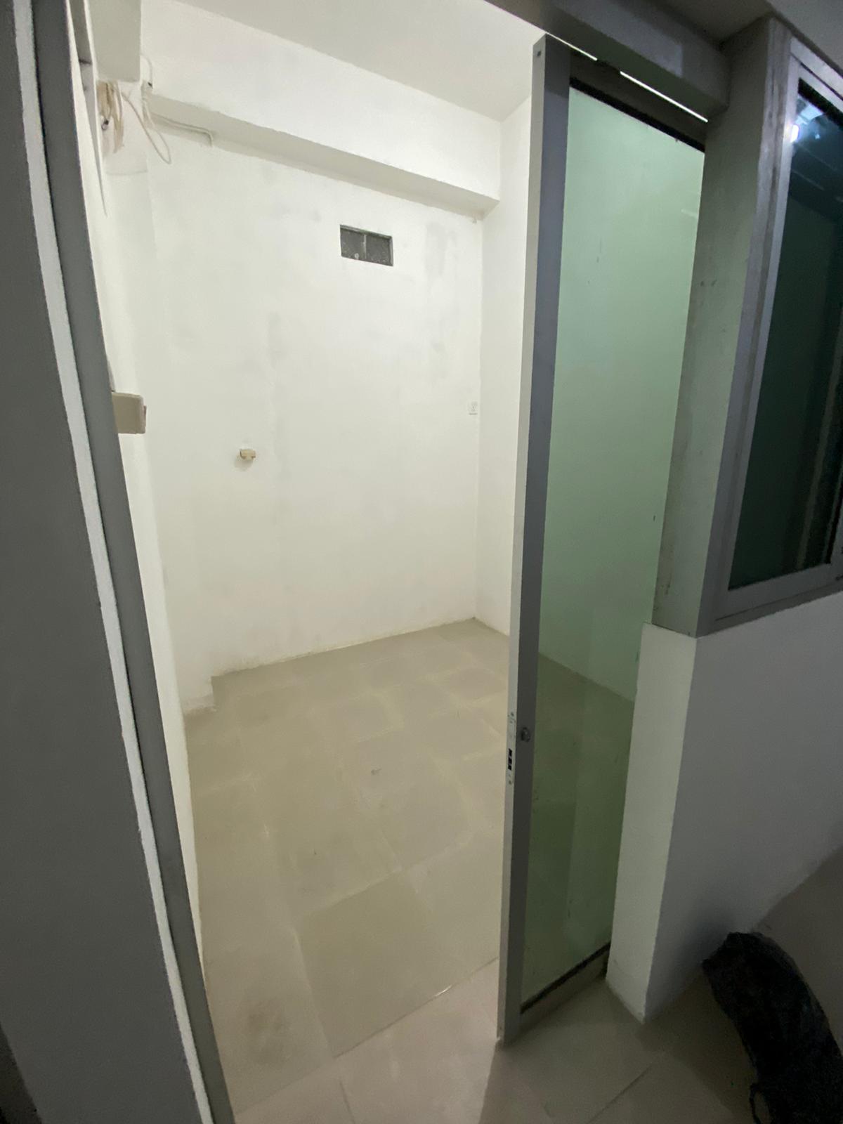 Disewakan ruko 3.5 lantai luas di Letjen Suprapto, Kemayoran