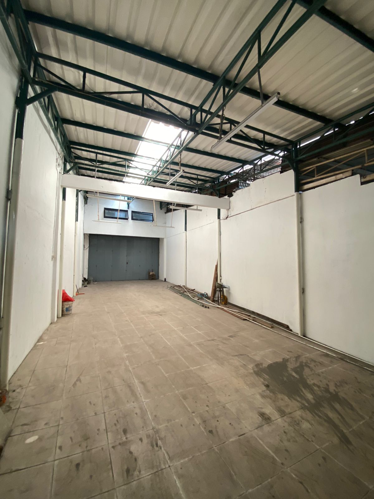 Disewakan ruko 3.5 lantai luas di Letjen Suprapto, Kemayoran