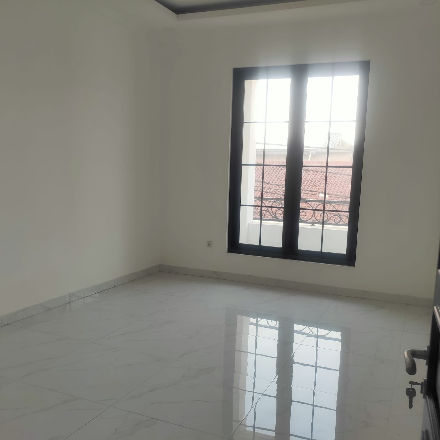 Dijual Rumah baru klasik modern di Kebon Jeruk