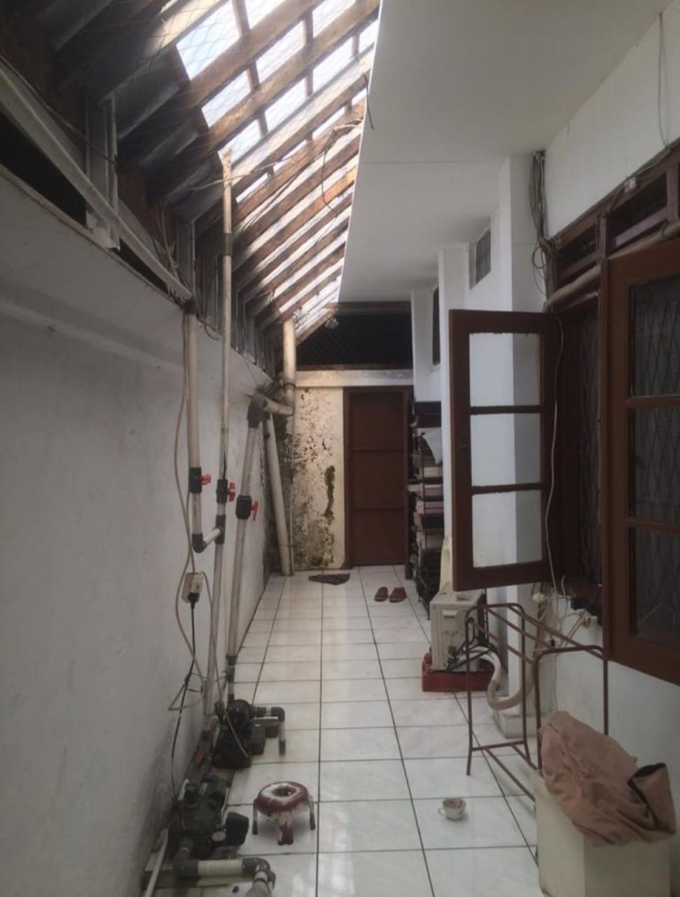 Dijual tanah komersil strategis BU bonus rumah lama Di Menteng