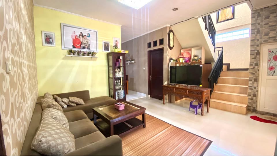 Dijual rumah komplek Departemen Agama di Bambu Apus, Pamulang