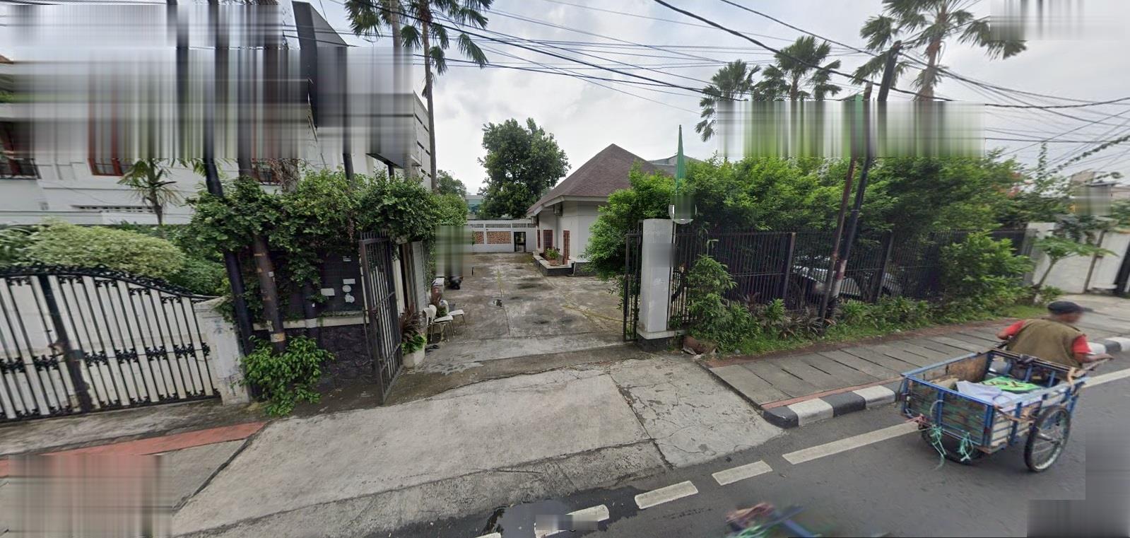 Disewakan rumah untuk usaha / kantor di Menteng, Pegangsaan