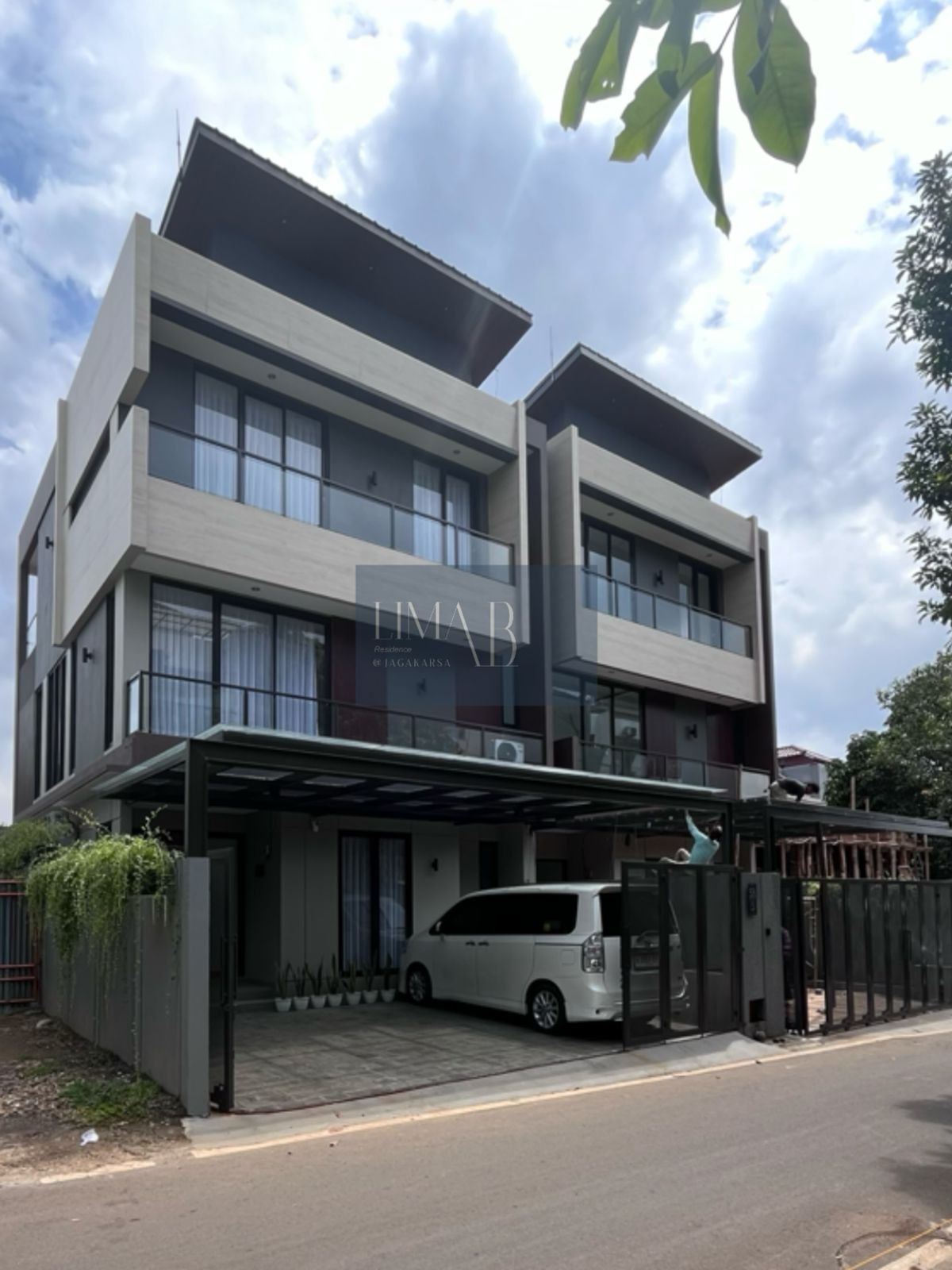 Dijual rumah modern minimalis baru di Jagakarsa, Jakarta Selatan