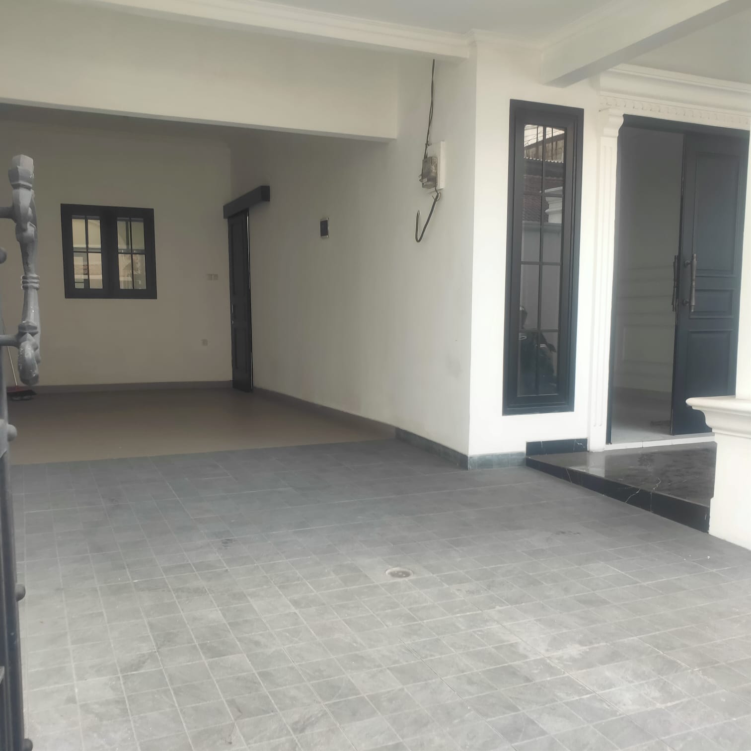 Dijual Rumah baru klasik modern di Kebon Jeruk