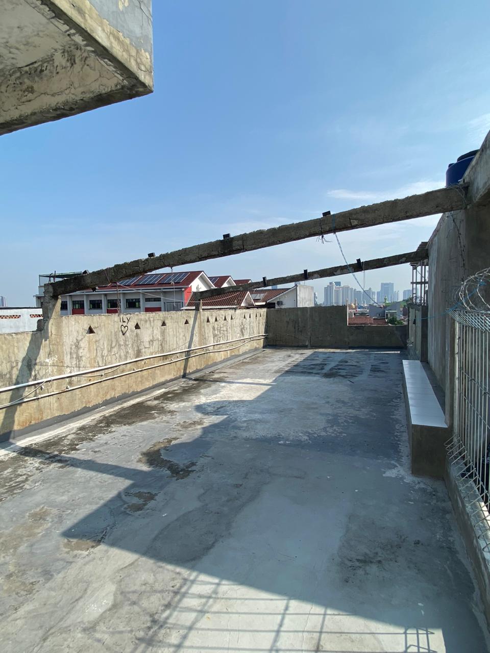 Disewakan ruko 3.5 lantai luas di Letjen Suprapto, Kemayoran