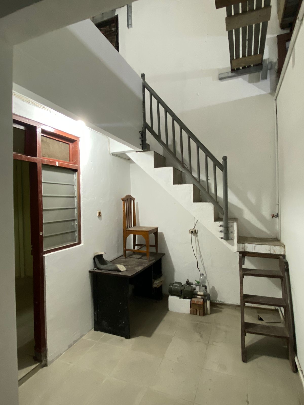 Disewakan ruko 3.5 lantai luas di Letjen Suprapto, Kemayoran