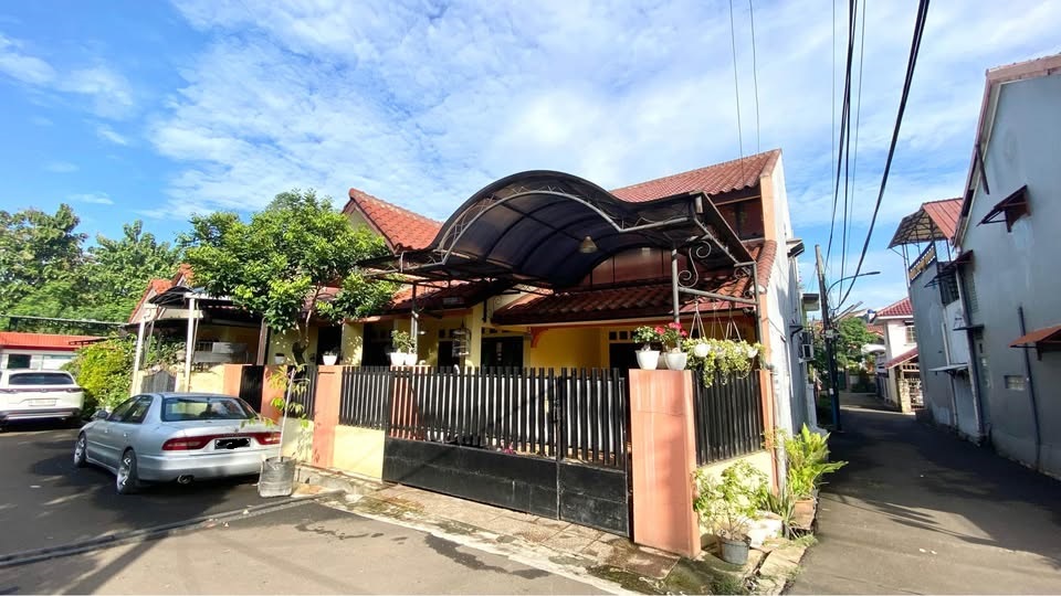 Dijual rumah komplek Departemen Agama di Bambu Apus, Pamulang