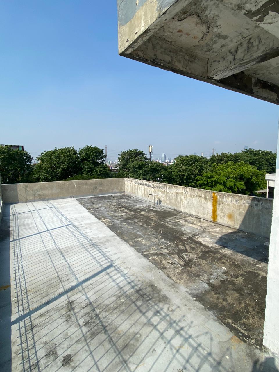 Disewakan ruko 3.5 lantai luas di Letjen Suprapto Cempaka Putih