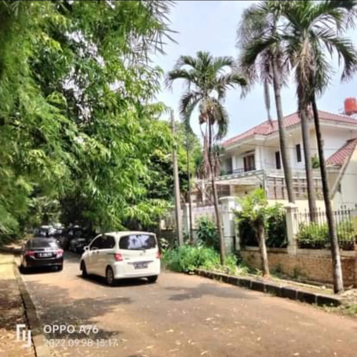 Dijual rumah sultan mewah termegah komplek modern Di Lebak Bulus
