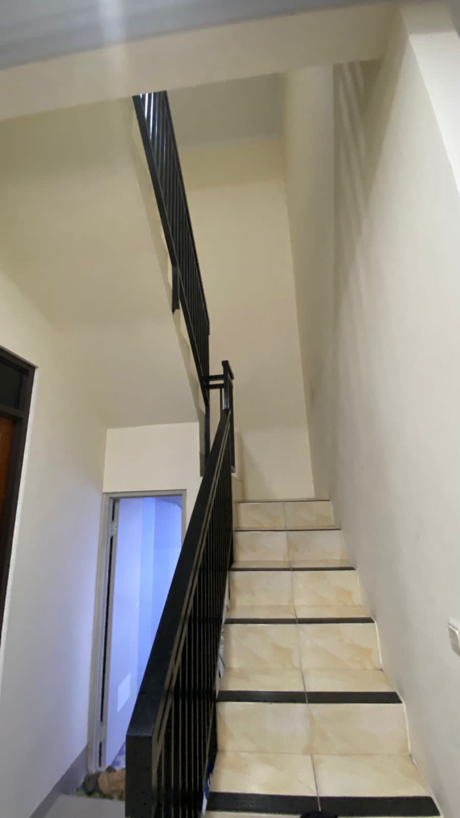 Dijual murah rumah di Japos, Paninggilan Kel, Ciledug, Tangerang