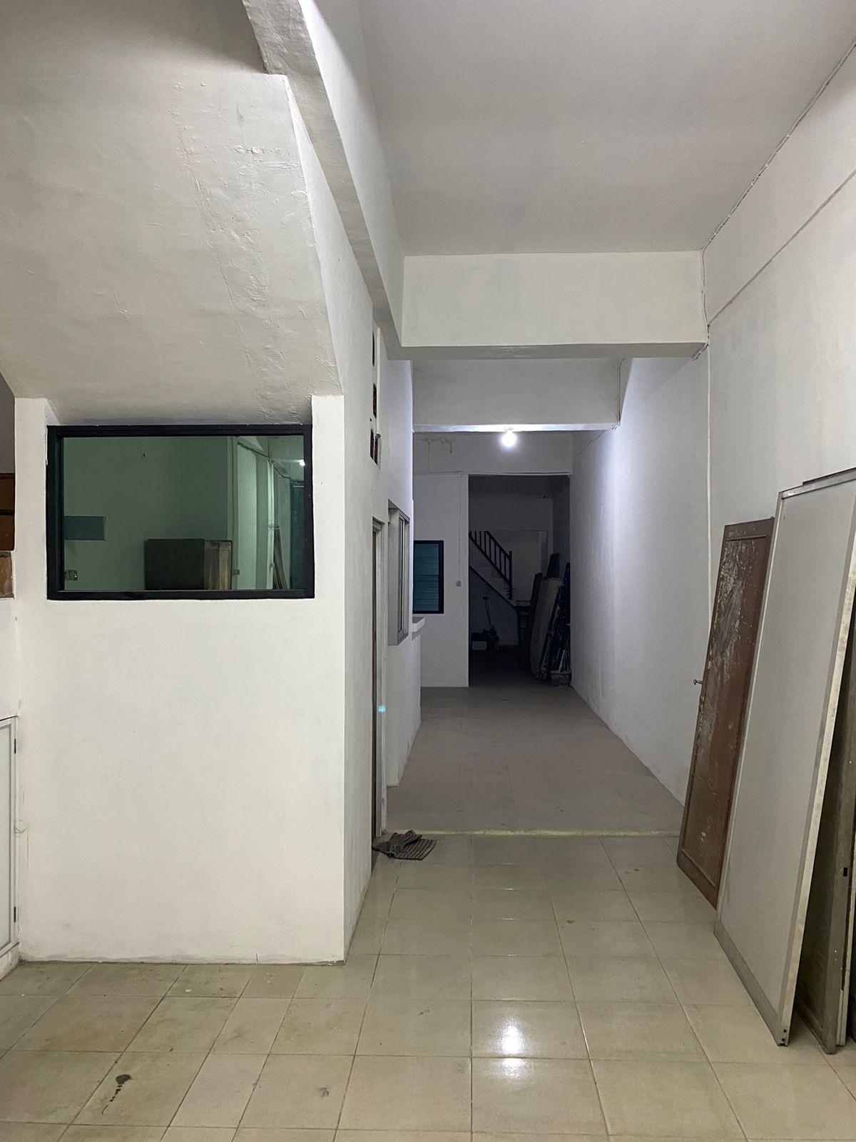 Disewakan ruko 3.5 lantai luas di Letjen Suprapto, Kemayoran