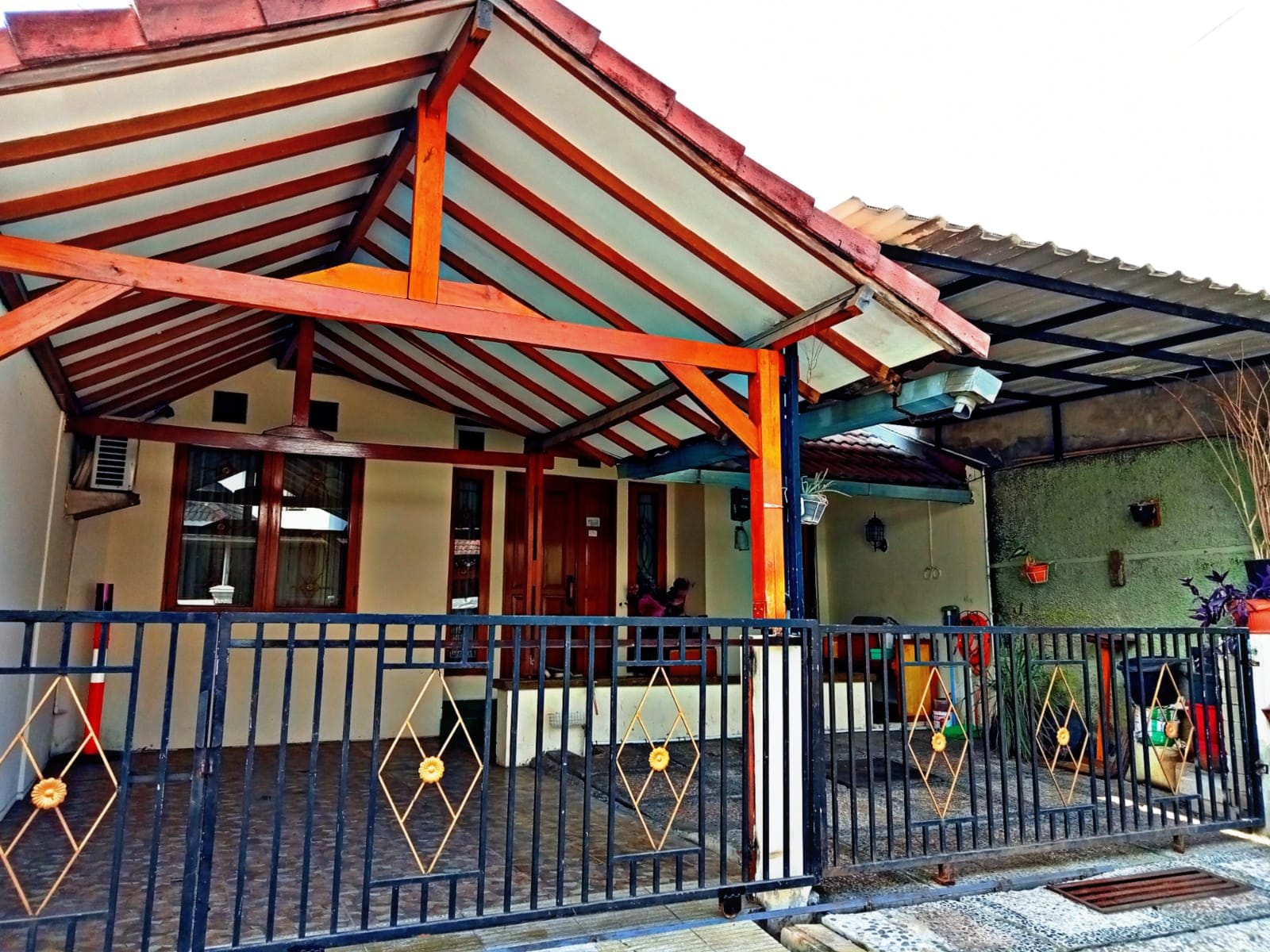 Dijual rumah nyaman kokoh sudah baja ringan Taman Harapan Baru