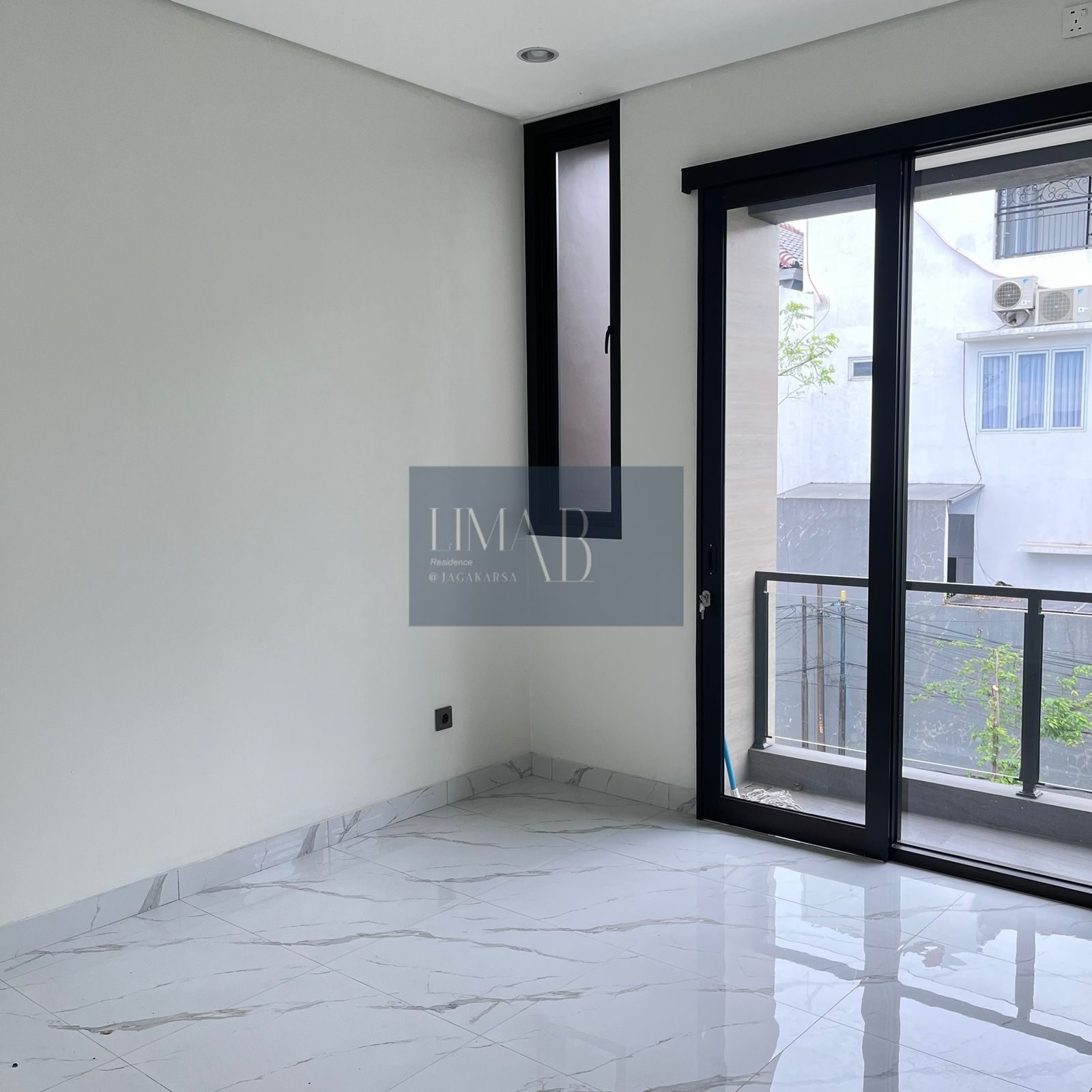 Dijual rumah modern minimalis baru di Jagakarsa, Jakarta Selatan