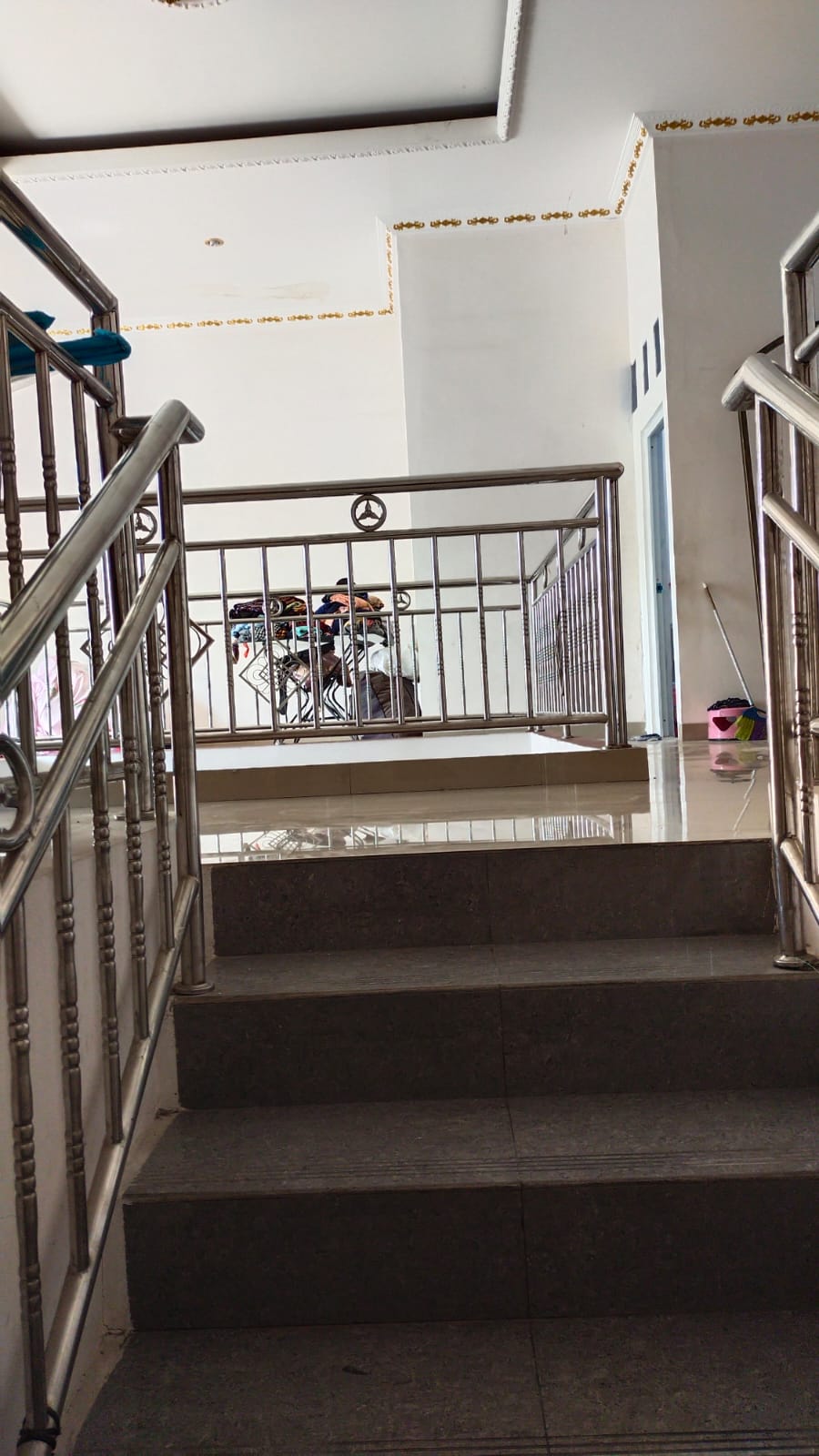 Dijual rumah bagus 2lantai di Pulogebang Permai Jakarta Timur