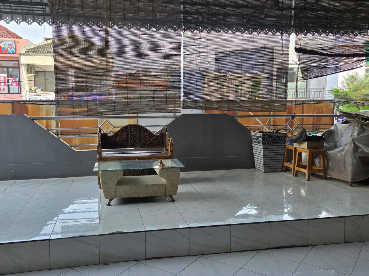 RUKO 3 Lantai RAYA MANUKAN LOR Surabaya Barat Lokasi Strategis