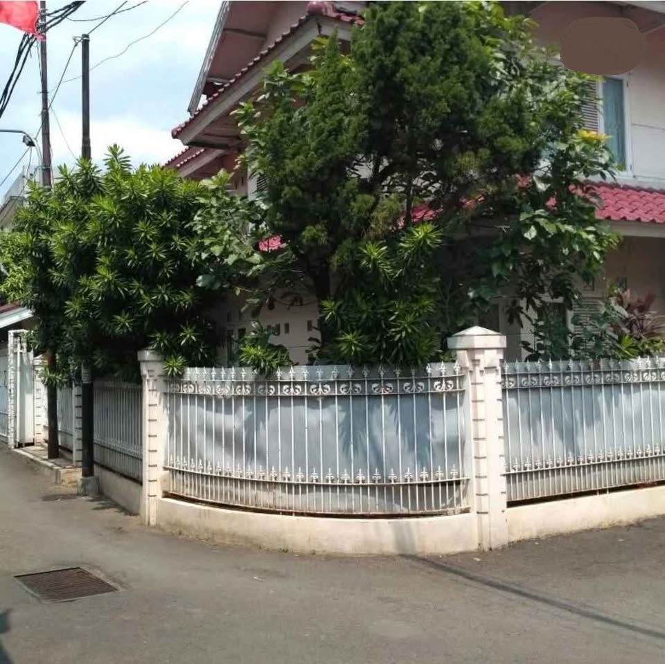 Dijual murah rumah hook komplek dekat PIM Di Pondok Pinang