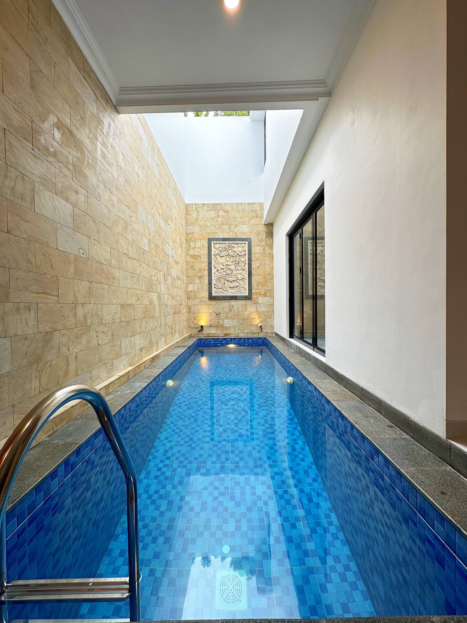 Rumah baru bonus kolam renang di Mampang Jakarta Selatan