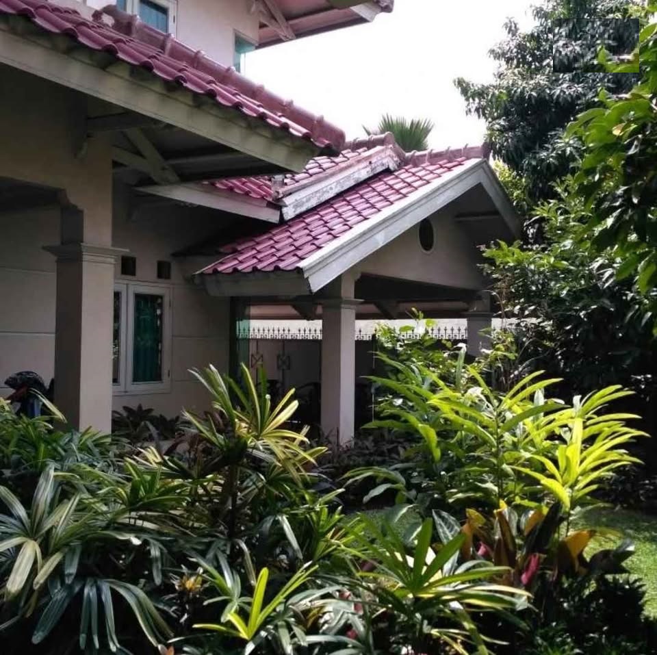 Dijual murah rumah hook komplek dekat PIM Di Pondok Pinang