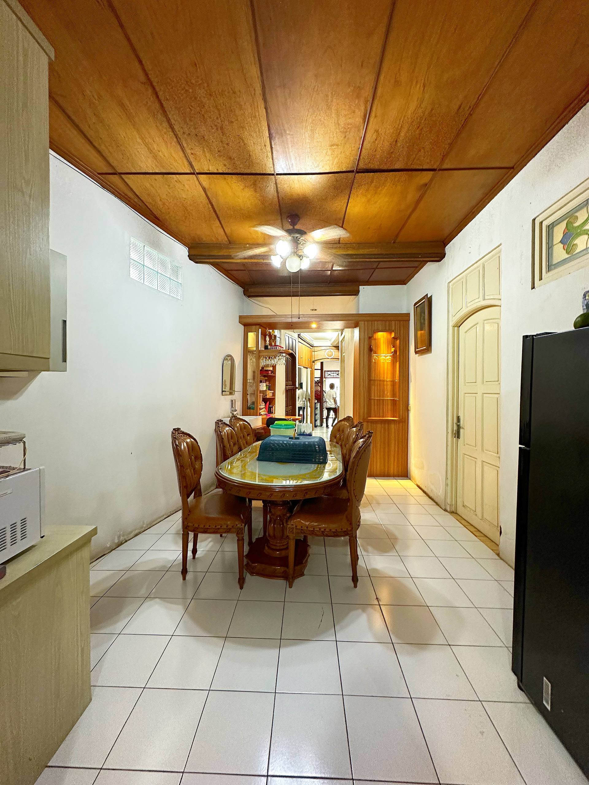 Rumah dijual lingkungan asri Cimanggis Depok take all